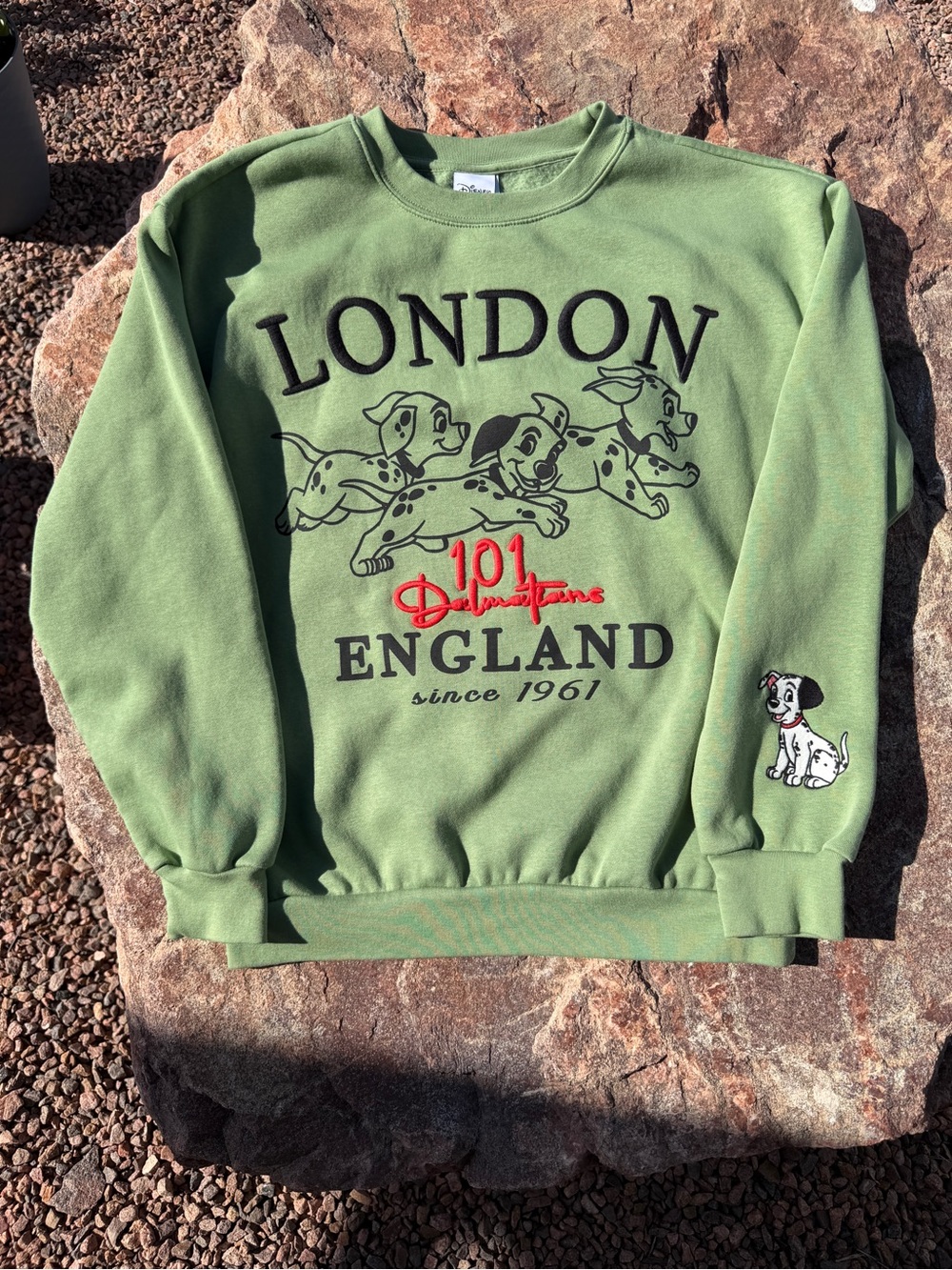 Disney 101 Dalmatians London England Embroidered Sweatshirt Green Large
